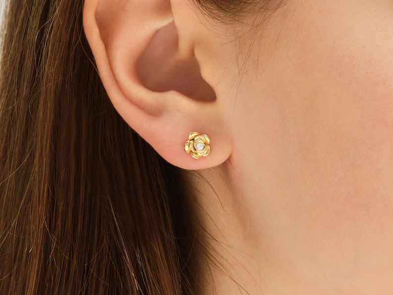 gold earrings for women