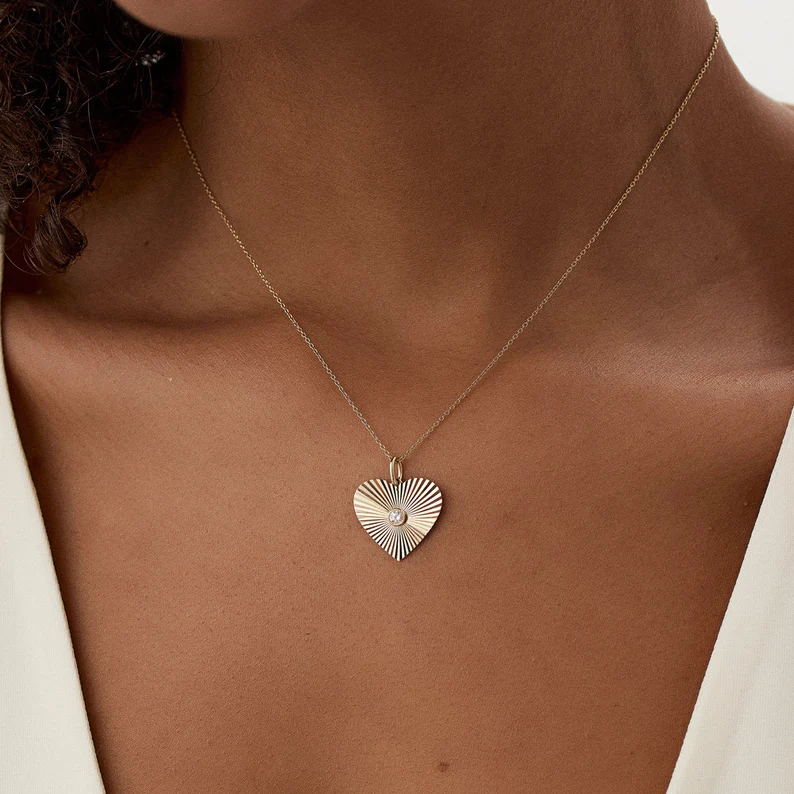 pendant necklace