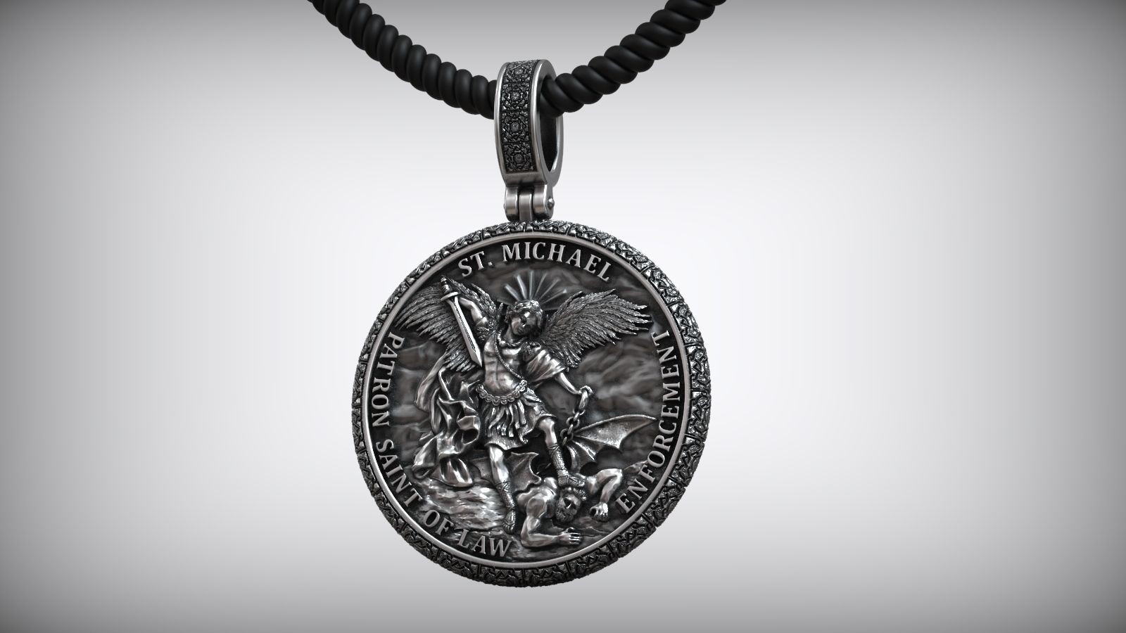 pendant necklace
