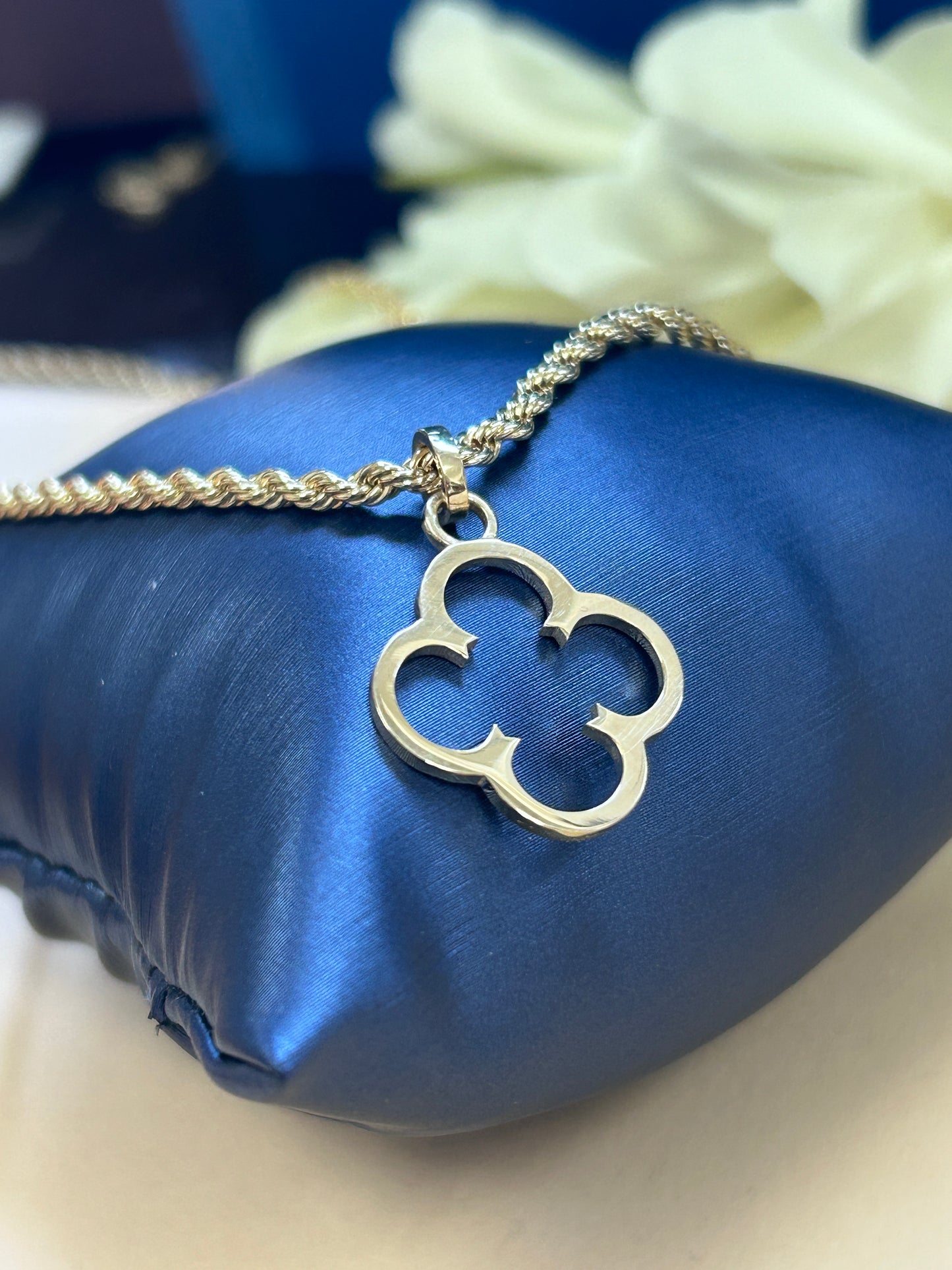Clover Pendant