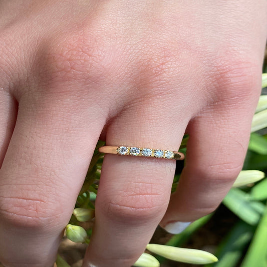 14K Solid Gold Diamond Wedding Band / REAL Diamond (Conflict Free) Wedding Band Ring for Women / 5 Diamond Wedding Band