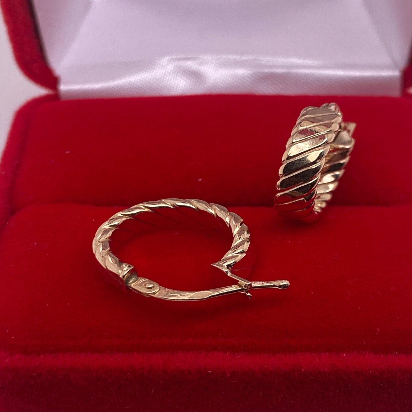 14K Solid Gold Hoop Earrings/ 14K Twist Rope Earrings 14mm/ Rope Hoop Earrings/ Twisted Rope Design Hoops/ Twisted Rope Cable Hoop Earrings