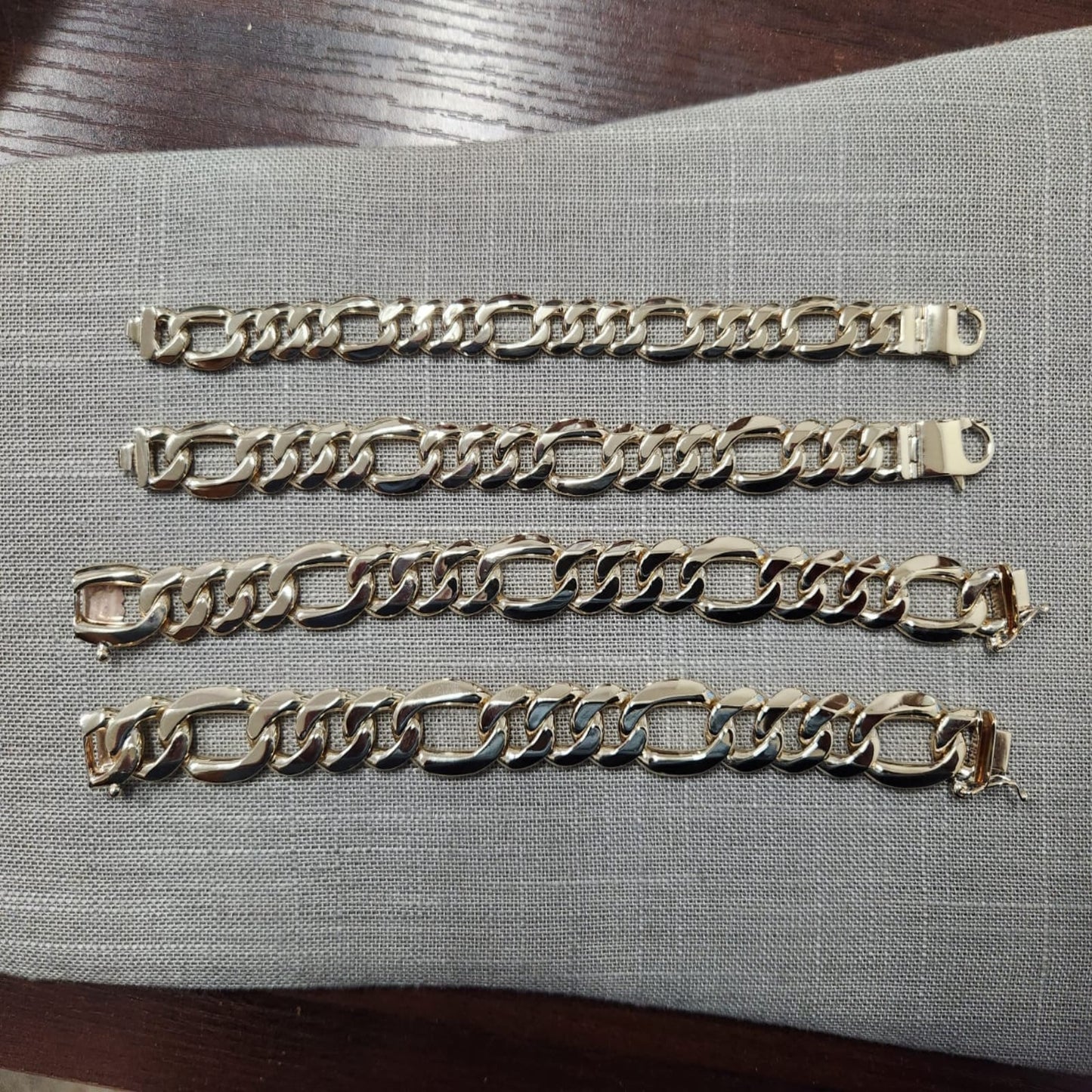 gold bracelets for women