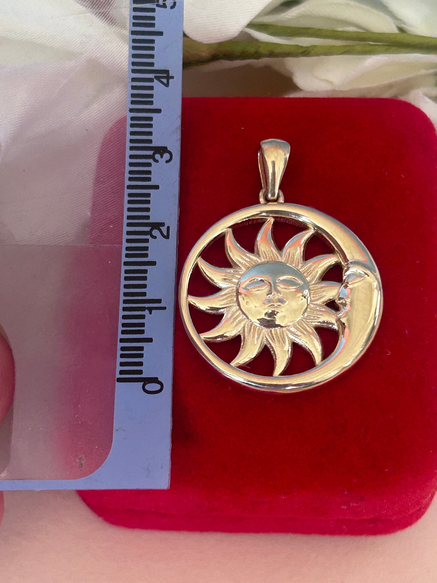 18K Solid Gold Sun and Moon Pendant / Sun and Moon Pendant for Her / Sun with Moon Pendant / Gift for Her / 11 Grams