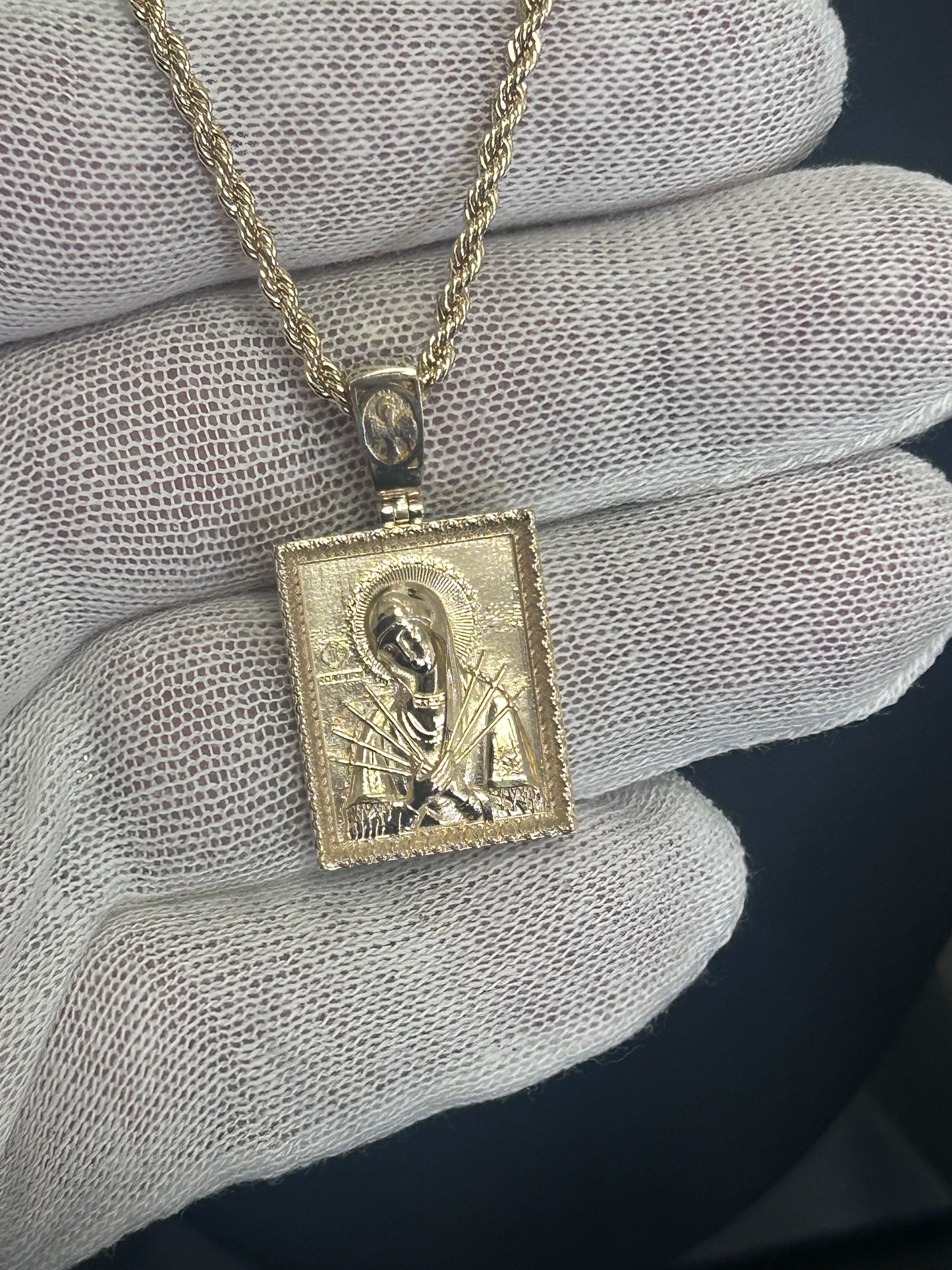 14K Solid Gold St Mary Pendant/ Gold Necklace / 14K Solid Yellow Rectangle Gold Saint Mary Necklace / 20mm X 25mm / Gift for Her