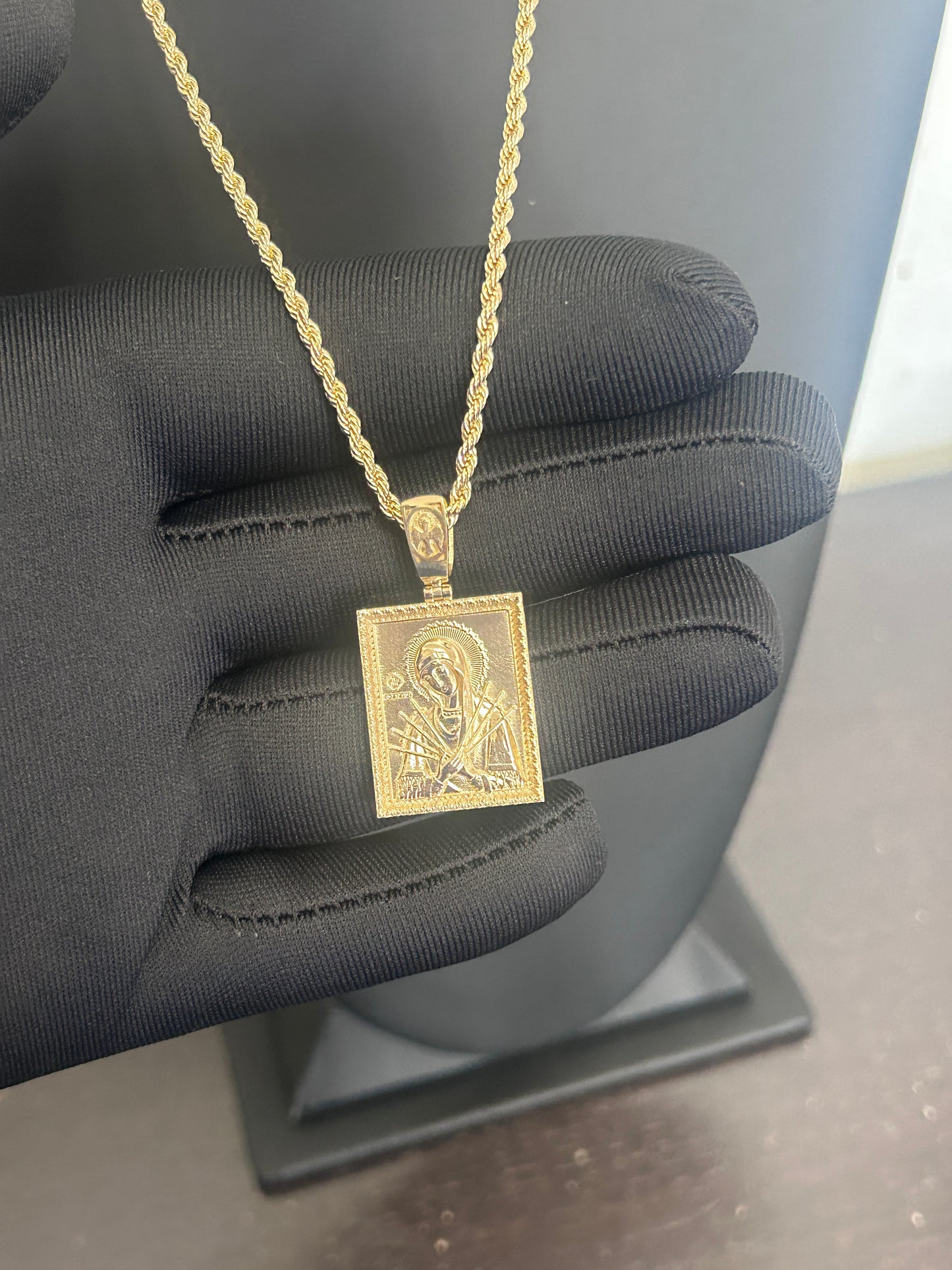 14K Solid Gold St Mary Pendant/ Gold Necklace / 14K Solid Yellow Rectangle Gold Saint Mary Necklace / 20mm X 25mm / Gift for Her