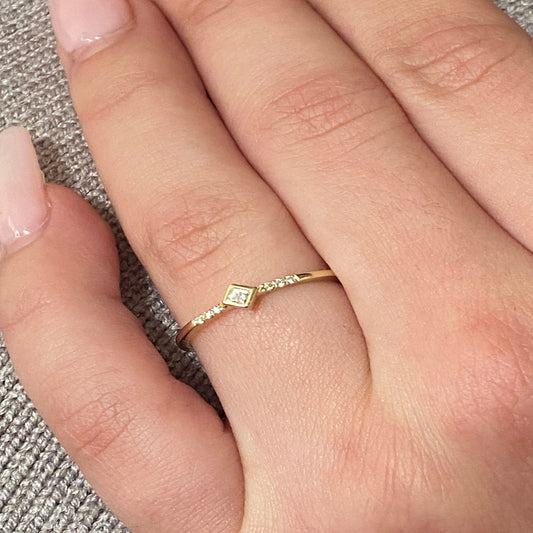 14K Solid Gold Princess Cut Diamond Engagement Ring / Simple Engagement Ring / Thin Dainty Conflict Free Diamond Ring / Stacking Gold Ring