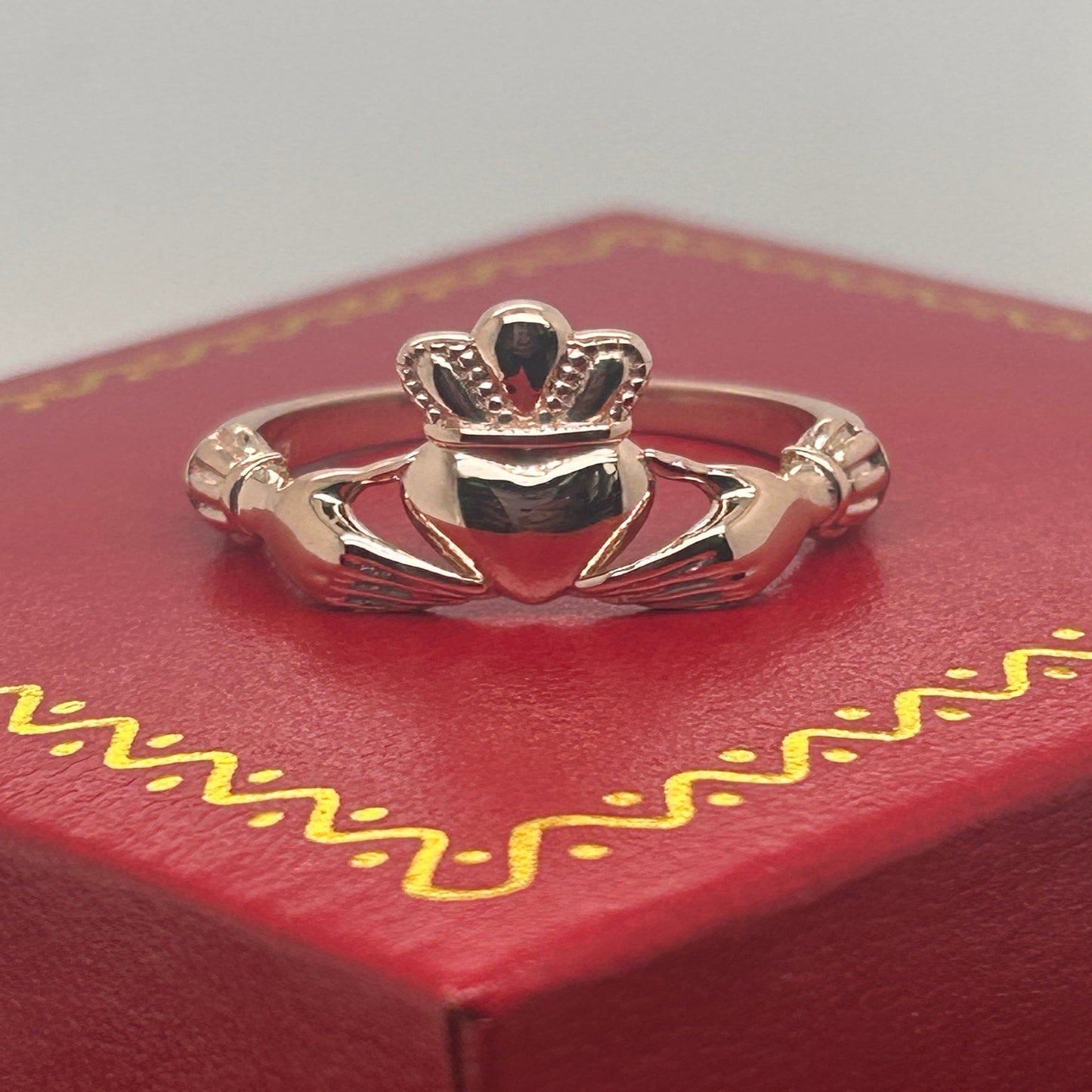 14K Solid Gold Irish Celtic Claddagh Ring / Gold Claddagh Ring / Love Claddagh Ring for Her / Gold Heart Ring / Gift for Her